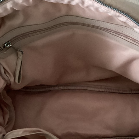 🧳 ISAAC MIZRAHI overnight bag weekender pink EUC - Picture 10 of 12